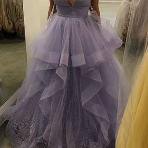 Sherri Hill size 2 lilac pageant evening gown sequins